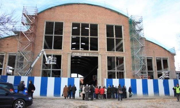 Las asociaciones de Villaverde visitan las obras de la nave Boetticher