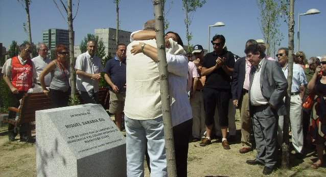La AV La Unión de Almendrales rinde homenaje a Miguel Sarabia