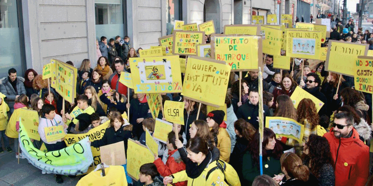 La Asociación Vecinal Independiente de Butarque, junto con las AMPAS y la vecindad del barrio, consiguen el segundo instituto por el que tanto han peleado
